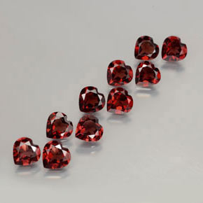 Gemme di Granato Almandino Rosso naturale da 12.62 ct, A forma di cuore, VS