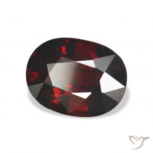 Granato Almandino Rosso nerastro naturale da 6.90 ct, Ovale, VVS-VS
