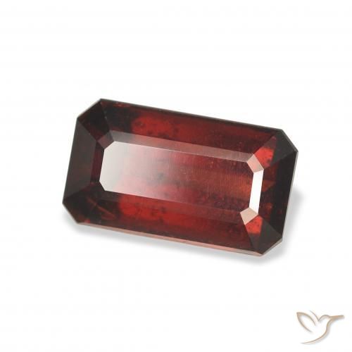 Granato Almandino Rosso Sangue Profondo naturale da 4.20 ct, Ottagonale / Taglio smeraldo, VS