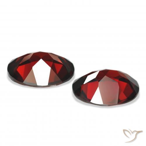 Gemme di Granato Almandino Rosso scuro naturale da 7.56 ct, Ovale, VVS-VS