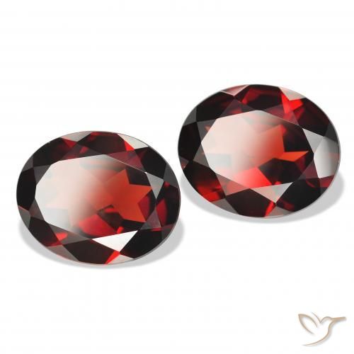 Gemme di Granato Almandino Rosso scuro naturale da 7.28 ct, Ovale, VVS-VS