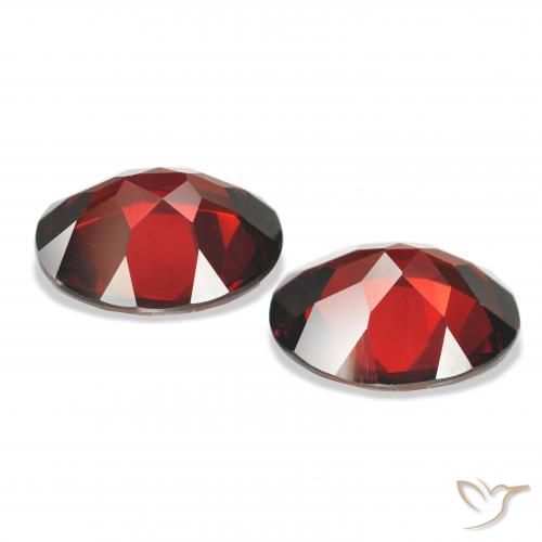 Gemme di Granato Almandino Rosso scuro naturale da 7.53 ct, Ovale, VVS-VS