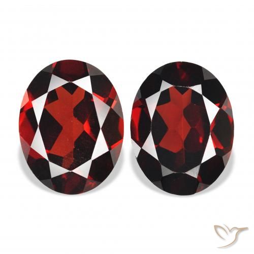 4.17ctw Naturale Rosso Sangue Profondo Granato Almandino, Ovale, VVS-VS