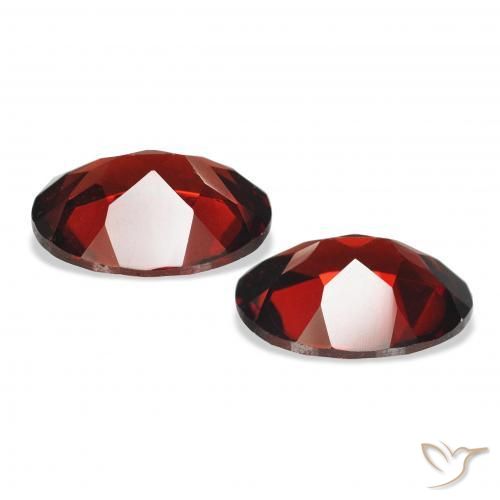 Gemme di Granato Almandino Rosso Sangue Profondo naturale da 4.17 ct, Ovale, VVS-VS
