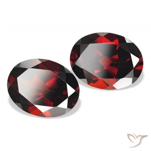 Gemme di Granato Almandino Rosso Sangue Profondo naturale da 4.51 ct, Ovale, VS