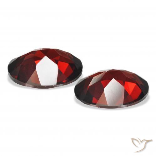 Gemme di Granato Almandino Rosso Sangue Profondo naturale da 4.01 ct, Ovale, VS