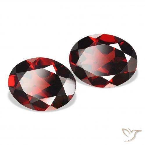 Gemme di Granato Almandino Rosso scuro naturale da 3.88 ct, Ovale, VS