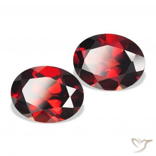 Gemme di Granato Almandino Rosso scuro naturale da 4.48 ct, Ovale, VVS-VS