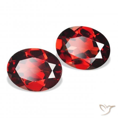Gemme di Granato Almandino Rosso scuro naturale da 4.33 ct, Ovale, VS