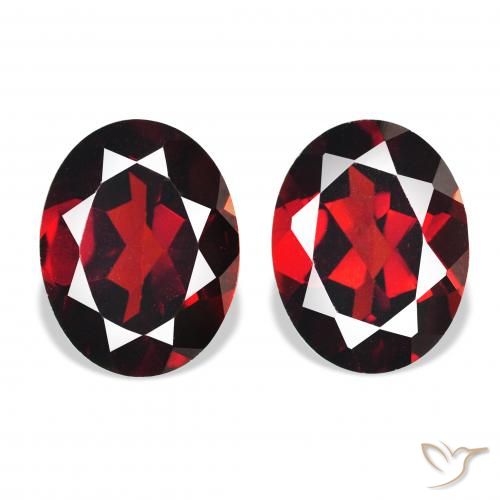 4.50ctw Rosso Sangue Profondo Granato Almandino, Ovale, VVS-VS