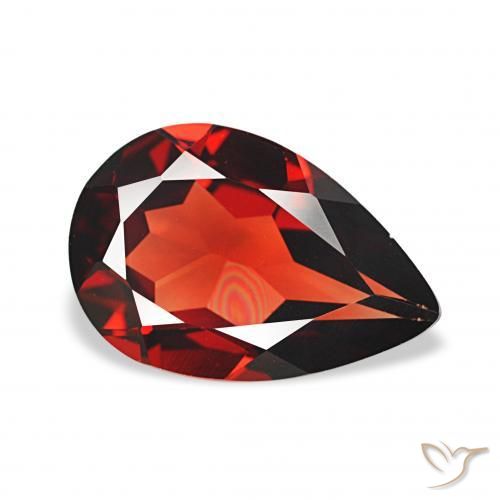 Granato Almandino Rosso Sangue Profondo naturale da 2.57 ct, Forma a pera, VVS-VS