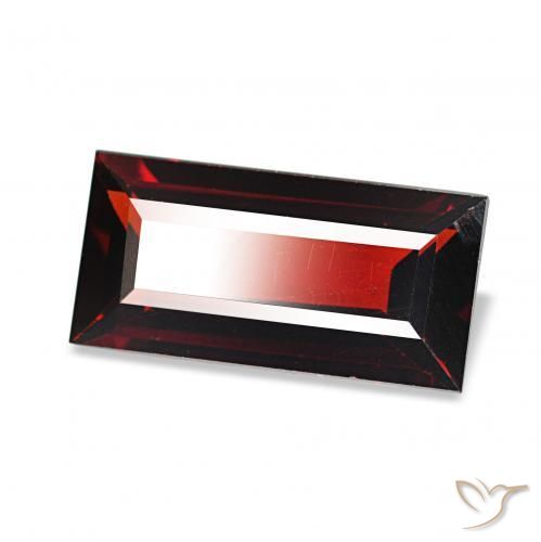 Granato Almandino Rosso scuro naturale da 1.67 ct, Taglio a baguette, VVS