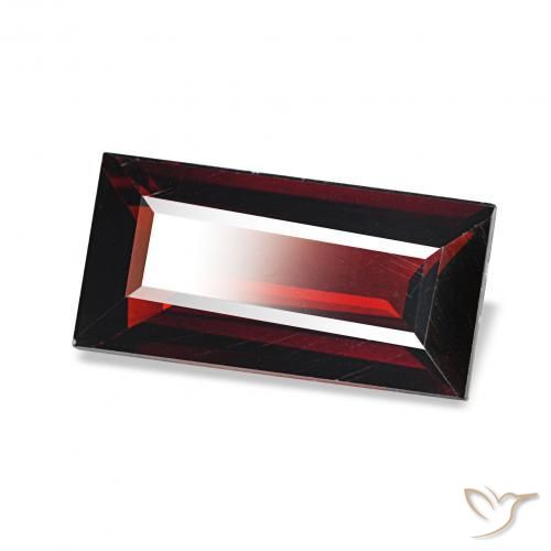 Granato Almandino Rosso scuro naturale da 1.69 ct, Taglio a baguette, VVS