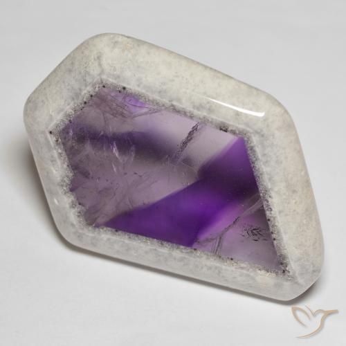 Fetta di geode di ametista naturale multicolore da 69,57 ct, forma fantasia, trasparente