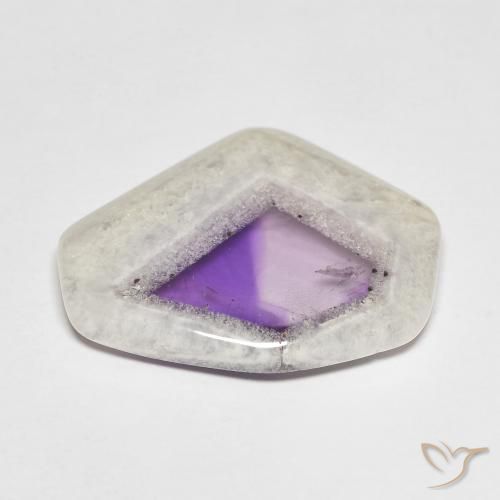 Fetta di geode di ametista Multicolore naturale da 15.24 ct, Taglio a fantasia, Trasparente