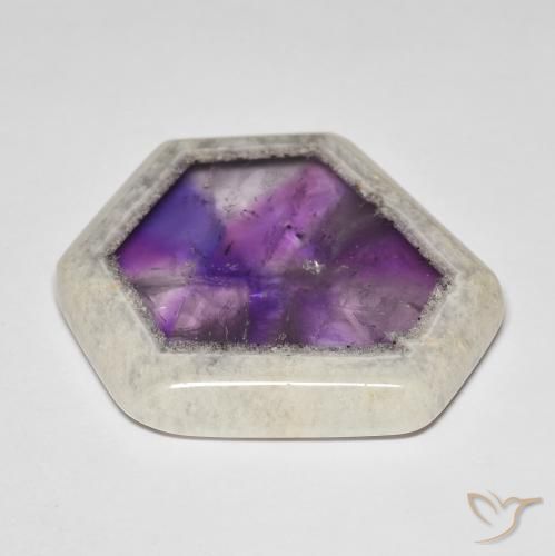 Fetta di geode di ametista naturale multicolore da 66,39 ct, forma fantasia, trasparente