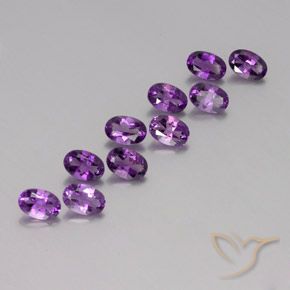 Gemme di Ametista Viola medio-scuro naturale da 4.11 ct, Ovale, VVS-VS