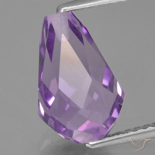 3.69ct Naturale Viola medio Ametista, Taglio briolette, VS