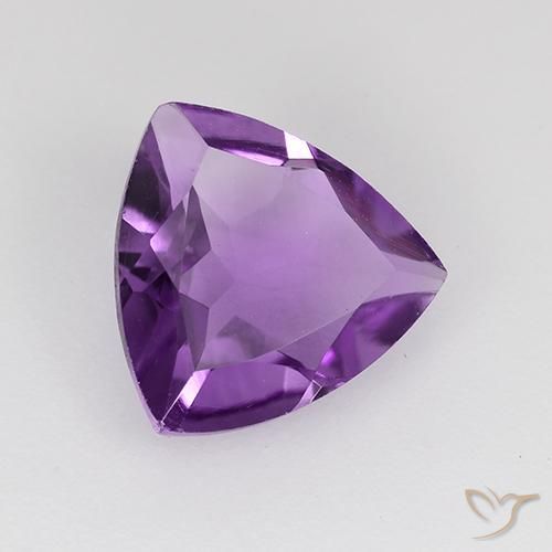 Ametista Viola violaceo medio-scuro naturale da 1.36 ct, Taglio trillion, VVS-VS
