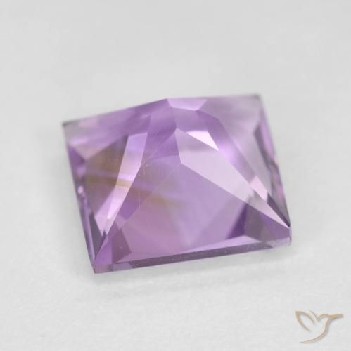 Ametista Viola violaceo medio-chiaro naturale da 2.27 ct, Quadrato, VVS-VS