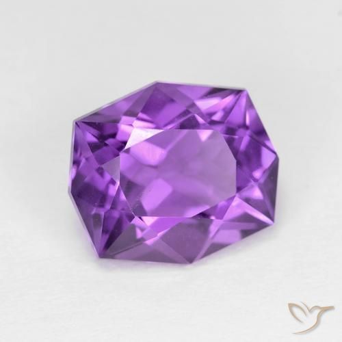 Ametista Viola medio naturale da 4.36 ct, Taglio a fantasia, VVS-VS