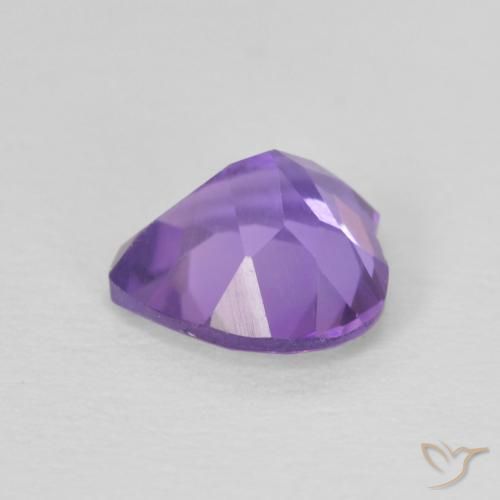 Ametista Viola medio naturale da 0.72 ct, Cuore, VS