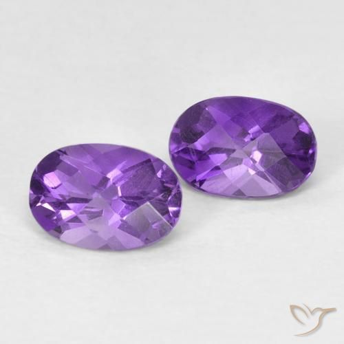 Gemme di Ametista Viola scuro naturale da 0.82 ct, Taglio ovale, VVS