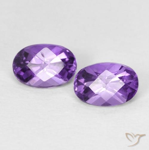 Gemme di Ametista viola vivido naturale da 0.92 ct, Ovale, VS