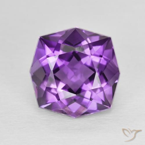 Ametista Viola Intenso naturale da 3.97 ct, Forma fantasia, VVS-VS