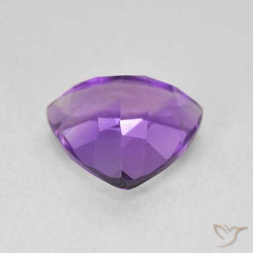 Ametista Viola violaceo medio naturale da 2.82 ct, Taglio trillion, VVS-VS