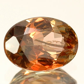 Andalusite Multicolore naturale da 0.56 ct, Taglio ovale, VVS-VS