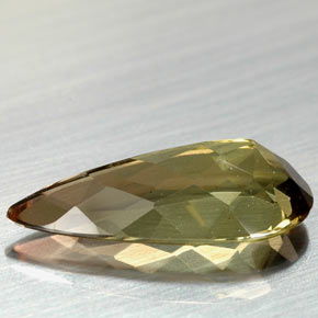 Andalusite naturale multicolore da 2,93 ct, taglio a pera, VS