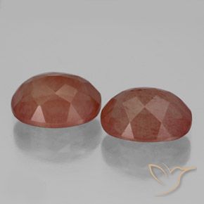 Gemme di Andesina Labradorite Rosso medio naturale da 5.32 ct, Ovale, Traslucido