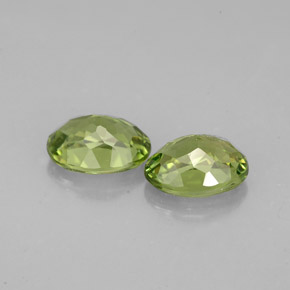 Apatite naturale verde da  ct, taglio ovale, VS