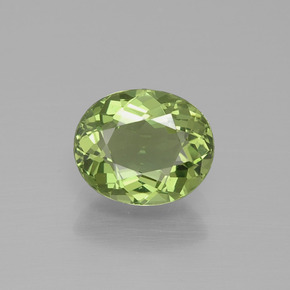 Apatite Verde caldo naturale da 1.65 ct, Taglio ovale, VVS