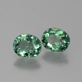 Apatite naturale verde da  ct, taglio ovale, VS