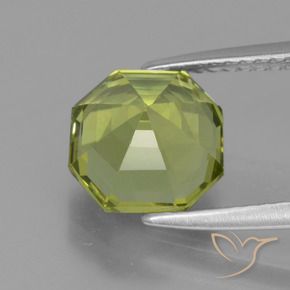 Apatite Verde terroso chiaro naturale da 3.09 ct, Ottagonale / Taglio smeraldo, VVS-VS