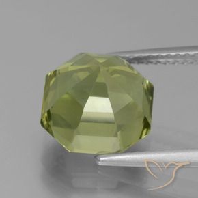 Apatite Verde foresta chiaro naturale da 5.75 ct, Ottagonale / Taglio smeraldo, VVS-VS