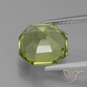 Apatite Medium Light Green naturale da 4.78 ct, Ottagonale / Taglio smeraldo, VS