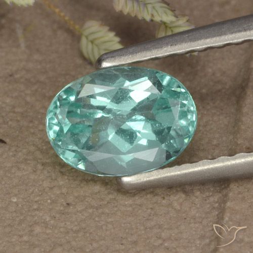 0.93ct Naturale Blu intenso verde Apatite, Ovale, VS