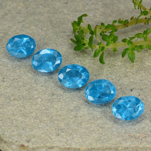 1.87ctw Naturale Blu Apatite, Ovale, VS