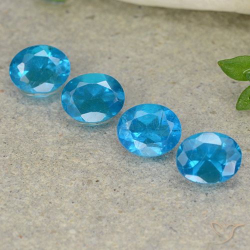 1.60ctw Naturale Azzurro profondo Apatite, Ovale, VS
