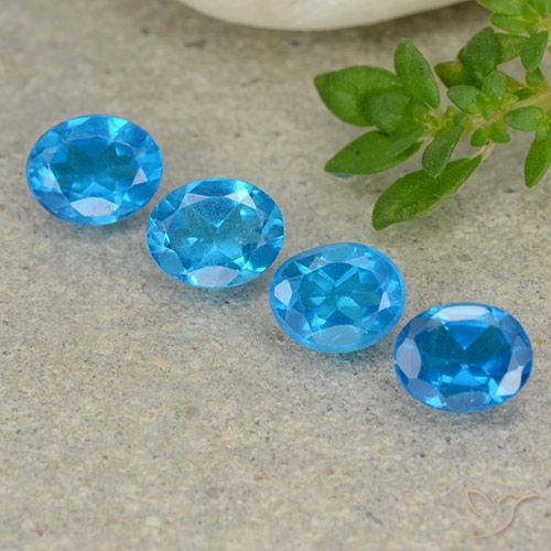 1.48ctw Naturale Blu medio Apatite, Ovale, VS