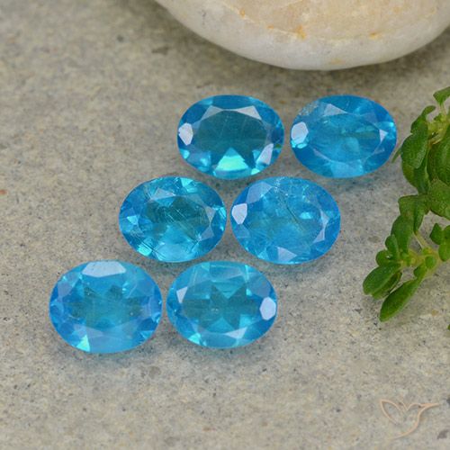 2.06ctw Naturale Blu medio Apatite, Ovale, VS