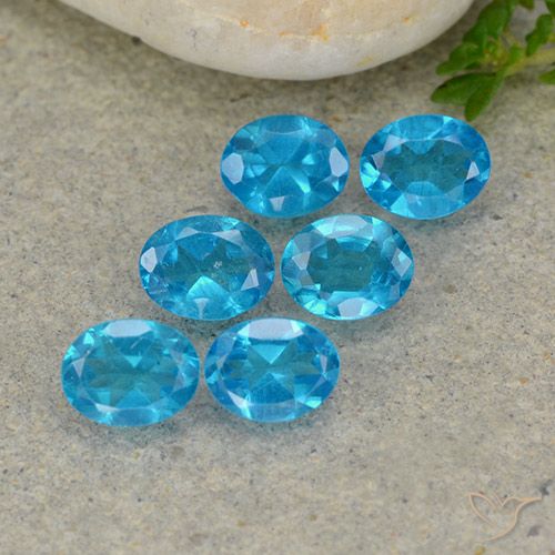 2.03ctw Naturale Blu medio Apatite, Ovale, VS