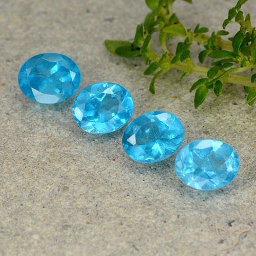 1.57ctw Naturale Blu medio Apatite, Ovale, VS