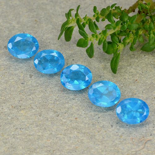 1.90ctw Naturale Blu Apatite, Ovale, VS