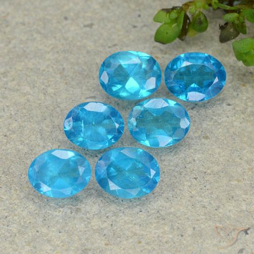 2.20ctw Naturale Blu medio Apatite, Ovale, VS