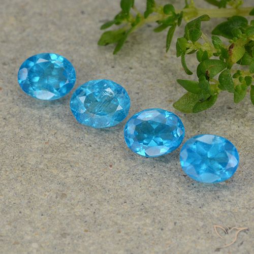 1.11ctw Naturale Blu Apatite, Ovale, VS