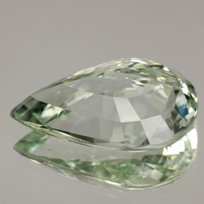Acquamarina Verde chiaro naturale da 8.70 ct, Forma a pera, VS-SI